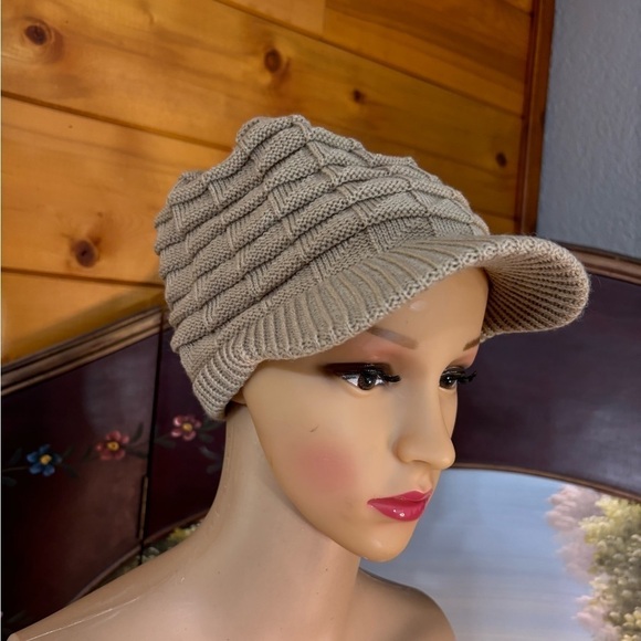 NWOT Cap With Bill Tan OS - Picture 6 of 6